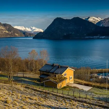 Moonvalley - Stort & Koselig Hus - Feriehus Mandalen