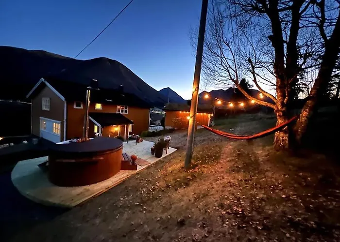 Moonvalley - Stort & Koselig Hus - Mandalen